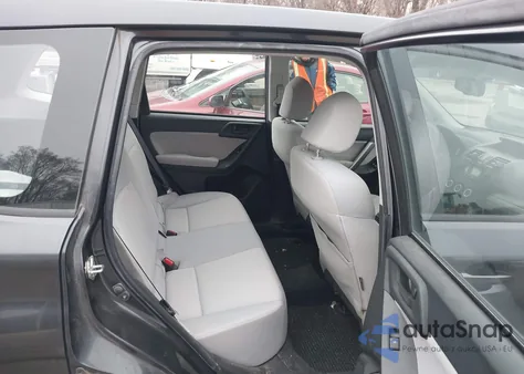 2014 Subaru Forester 2.5I z USA, uszkodzony, nr VIN JF2SJAACXEG449531